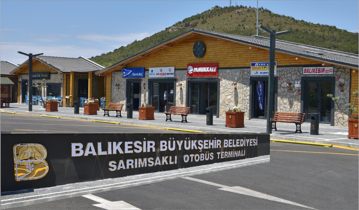 Ayvalık Sarımsaklı Terminali çiçek gibi oldu