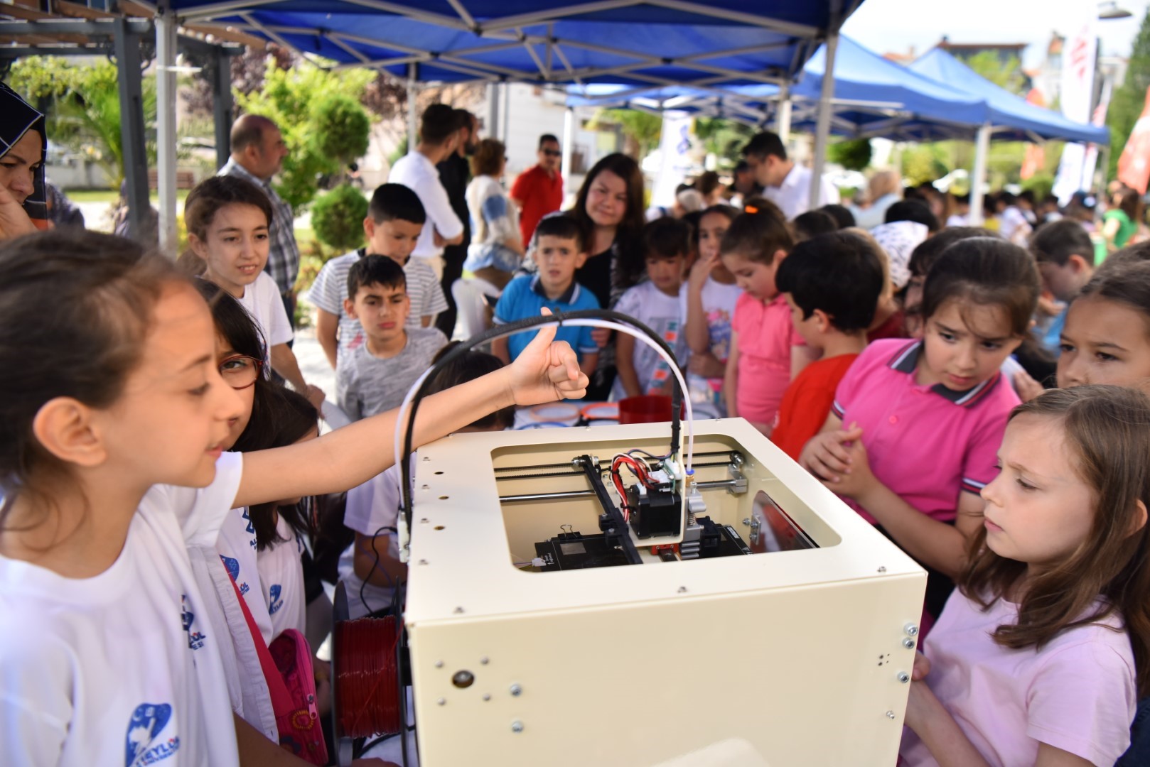 Öğrenciler hem öğreniyorlar, hem eğleniyorlar