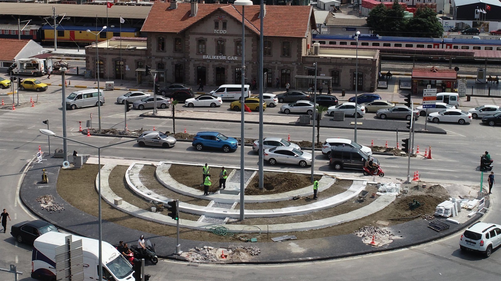 Cumhuriyet Meydanı’na peyzaj çalışması