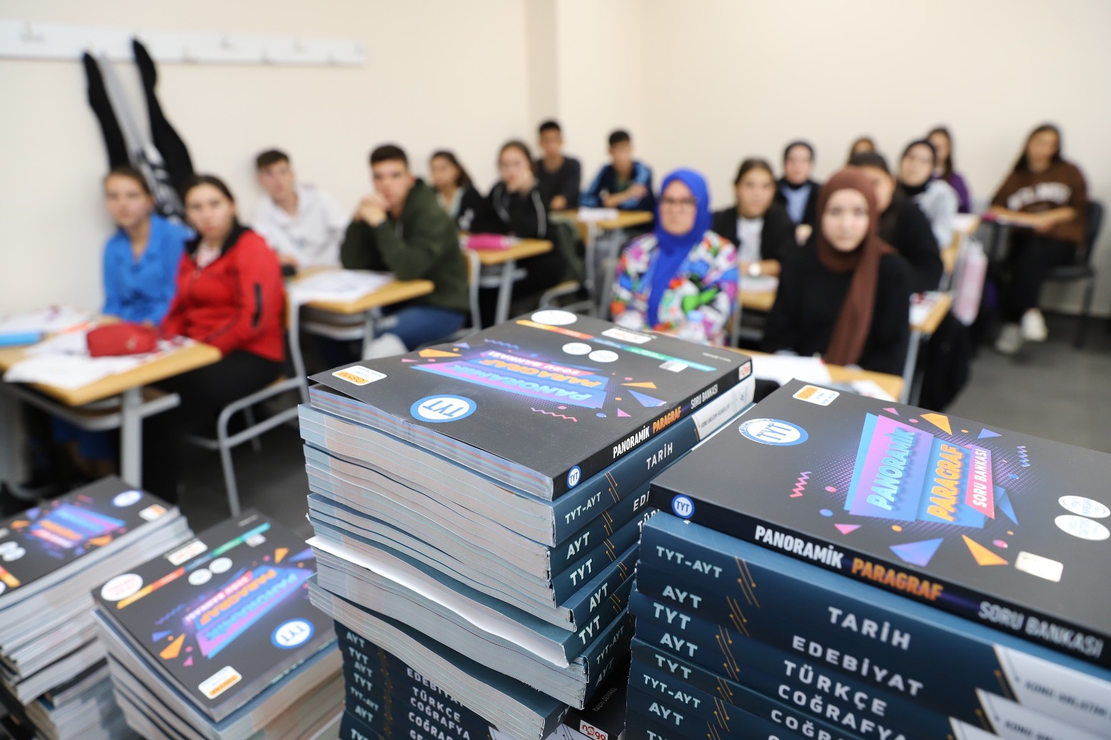 Kepsut’ta Eren Bülbüller yetişiyor