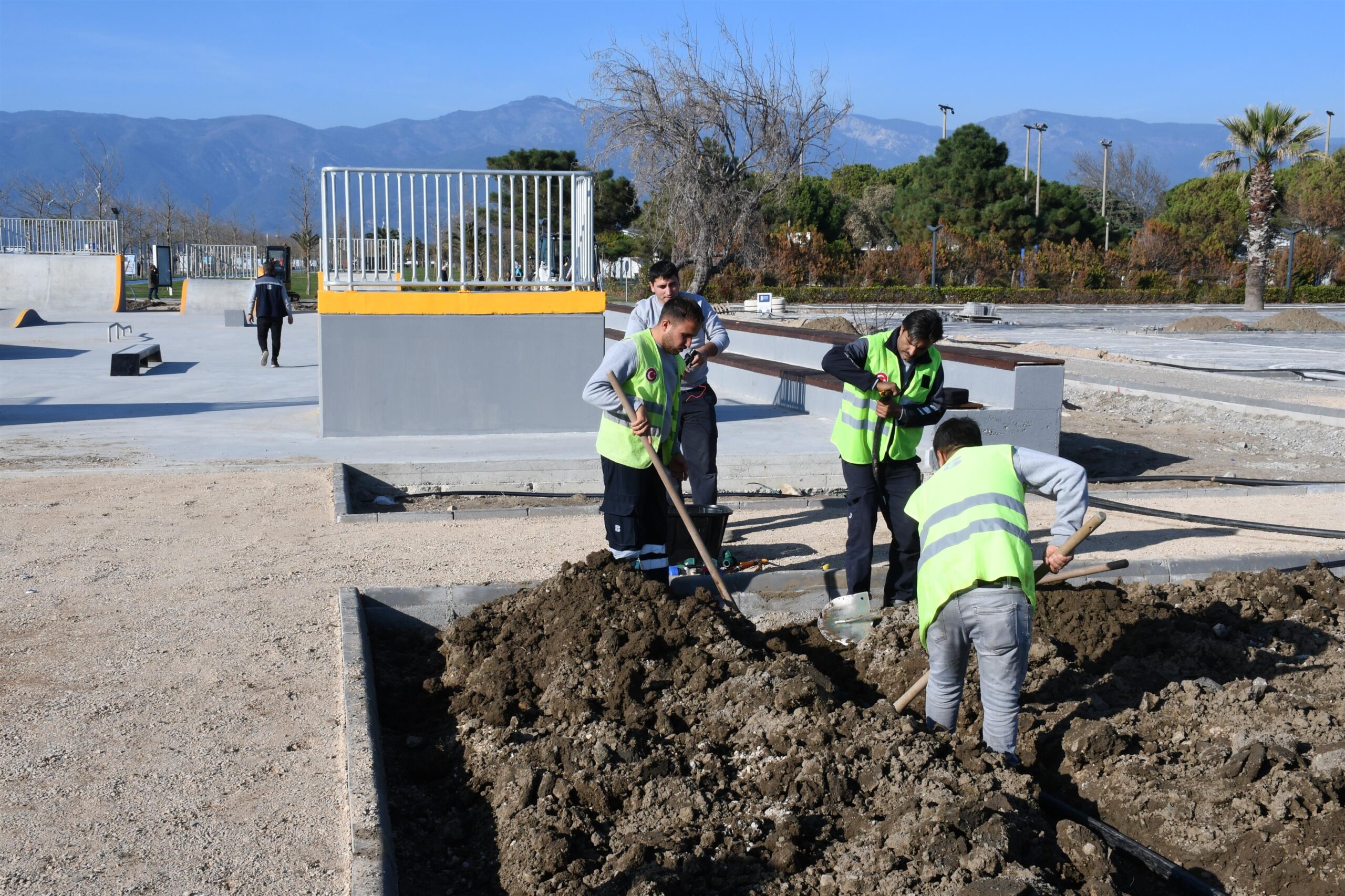 Skate park şimdi Akçay’da