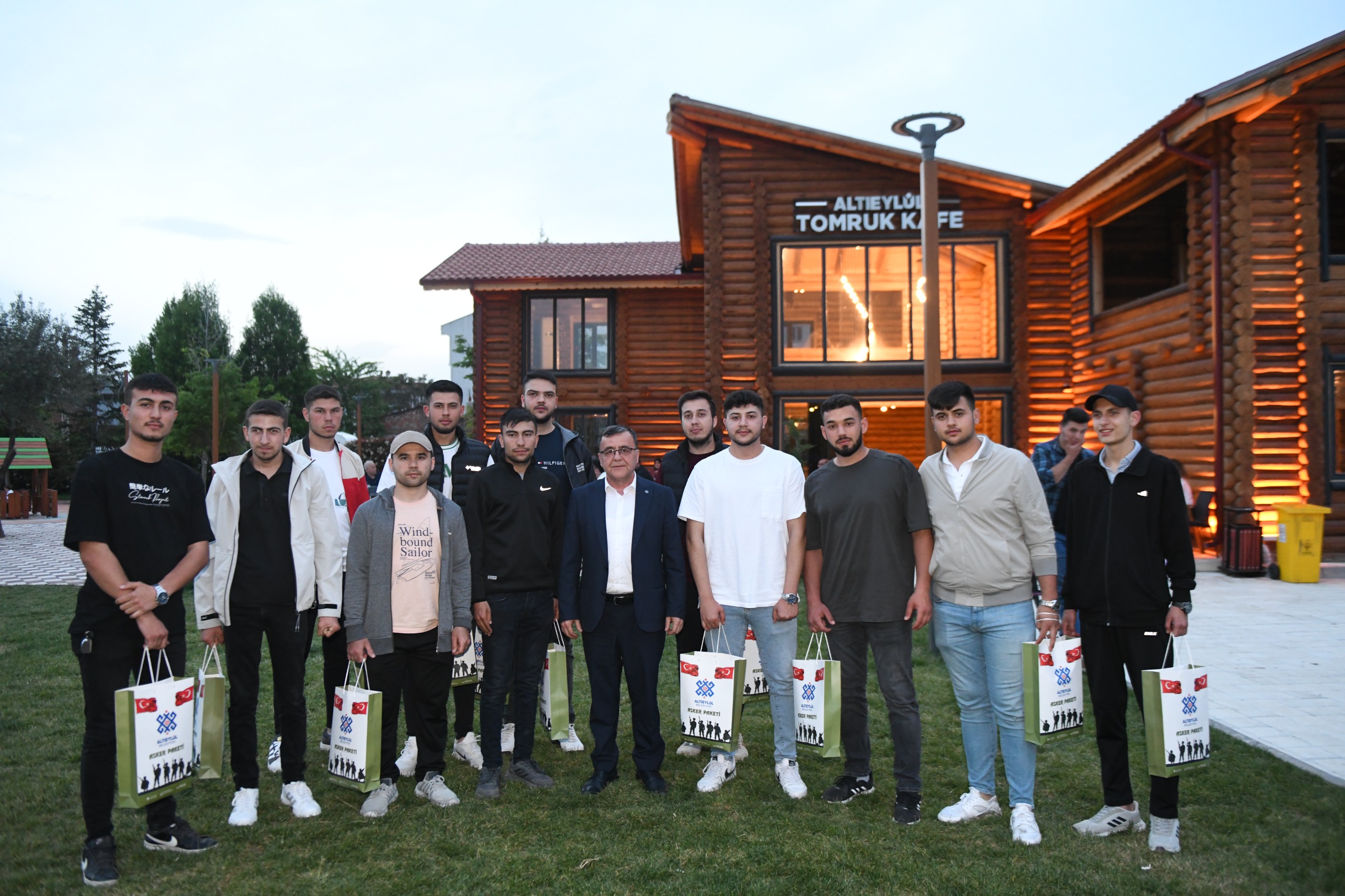 Merhabadan Elveda’ya Kadar Yanınızdayız