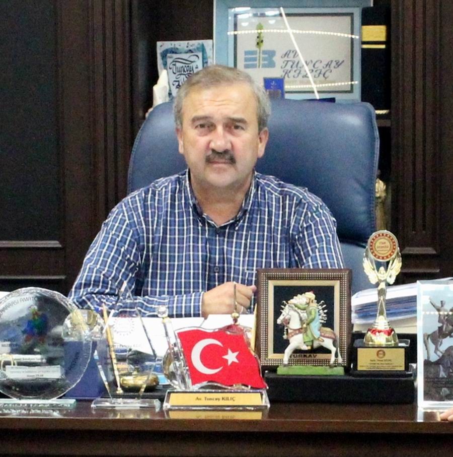 Edremit’te iki dönem Belediye Başkanlığı yapan Tuncay Kılıç vefat etti