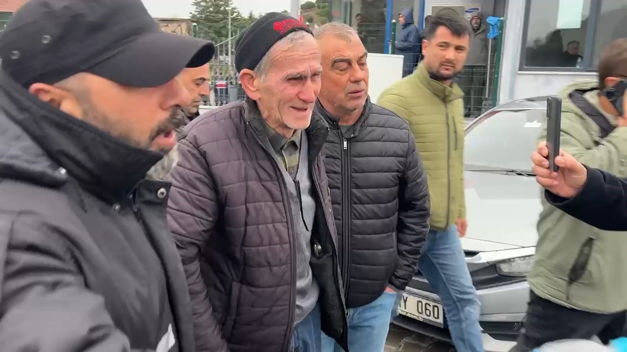 Patlamanın olduğu fabrikaya aileler geldi