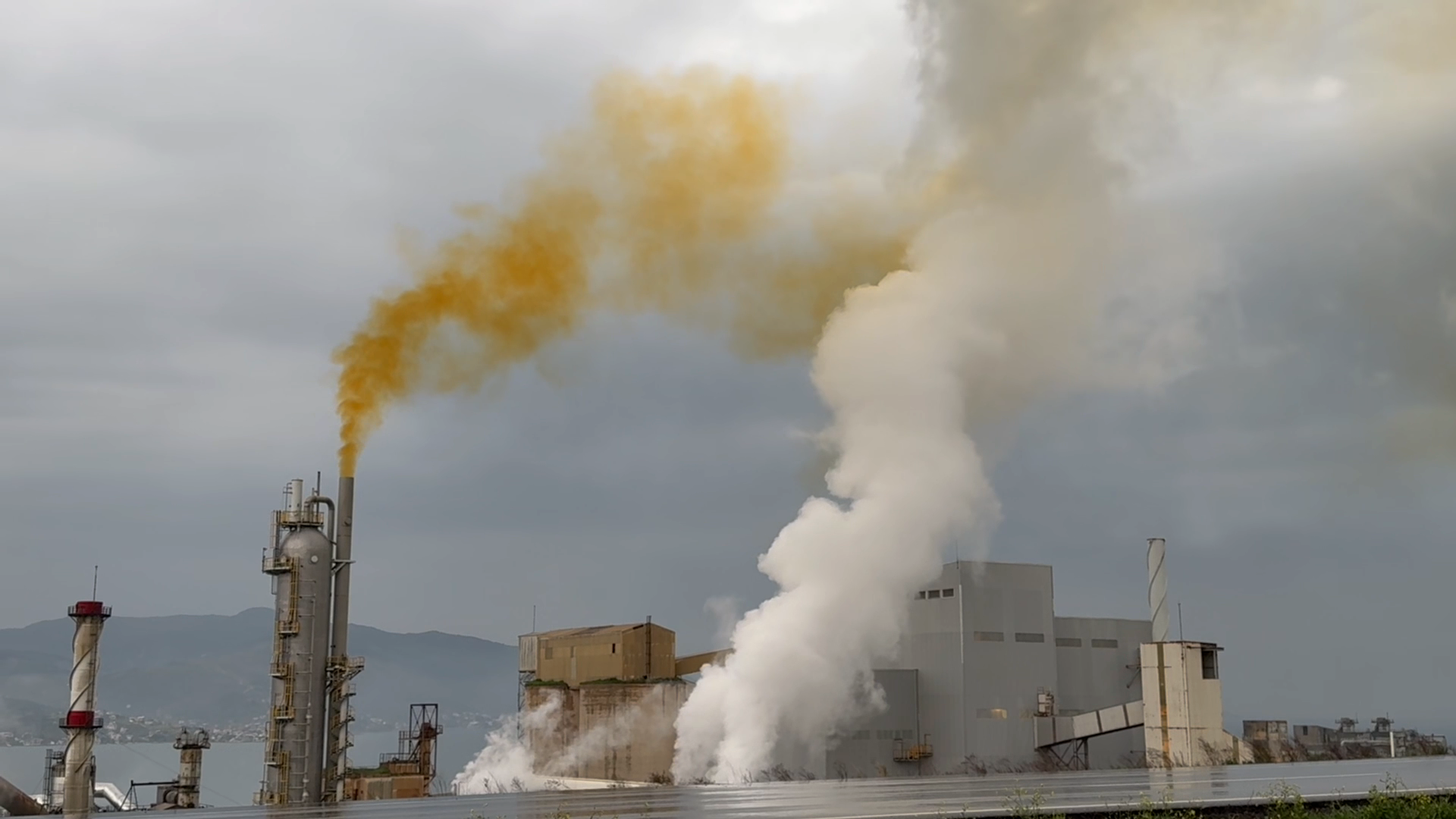 Bandırma zehir soluyor, BAGFAŞ durmuyor