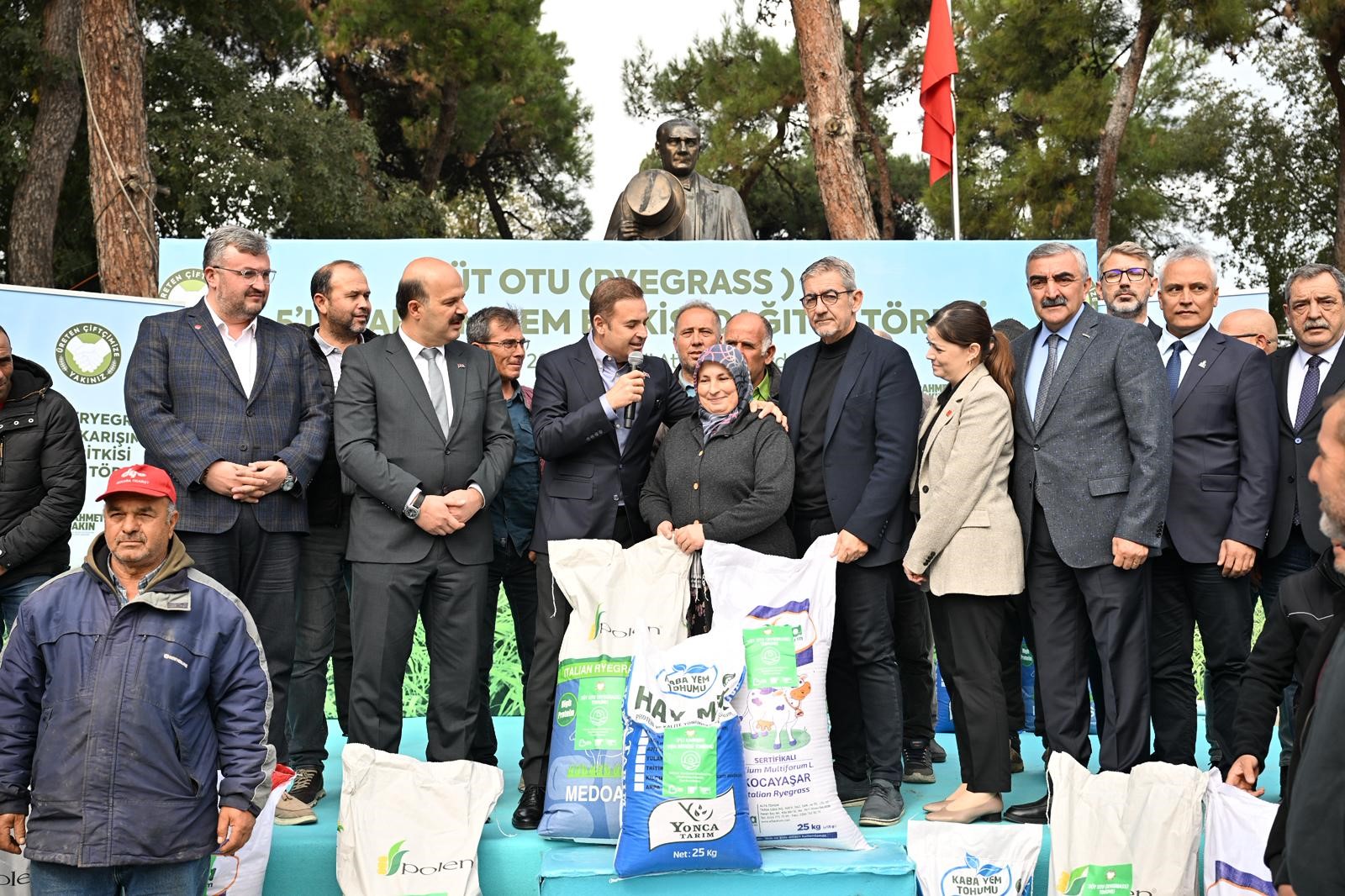Balıkesir Büyükşehir’in çiftçiye desteği sürüyor
